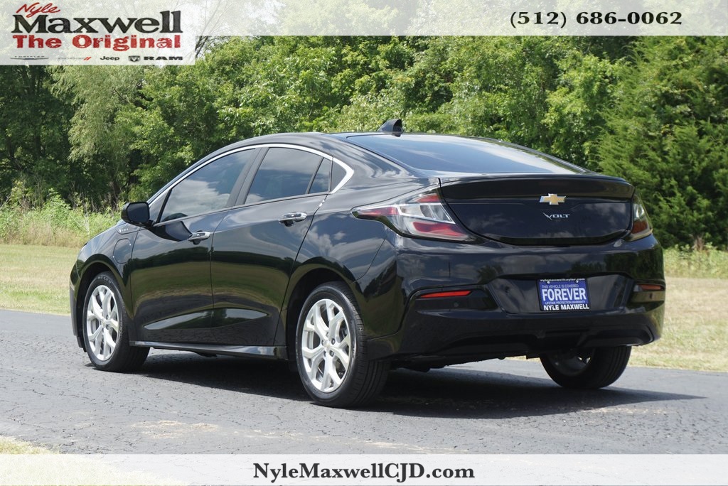 2017 chevy volt range review