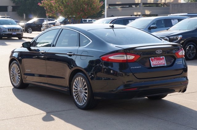 Ford fusion hybrid titanium