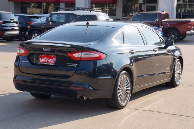 Ford fusion hybrid titanium