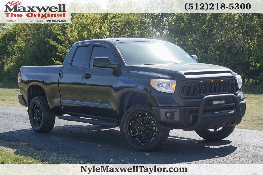 Pre-Owned 2016 Toyota Tundra SR5 4D Double Cab in Austin #GX099059
